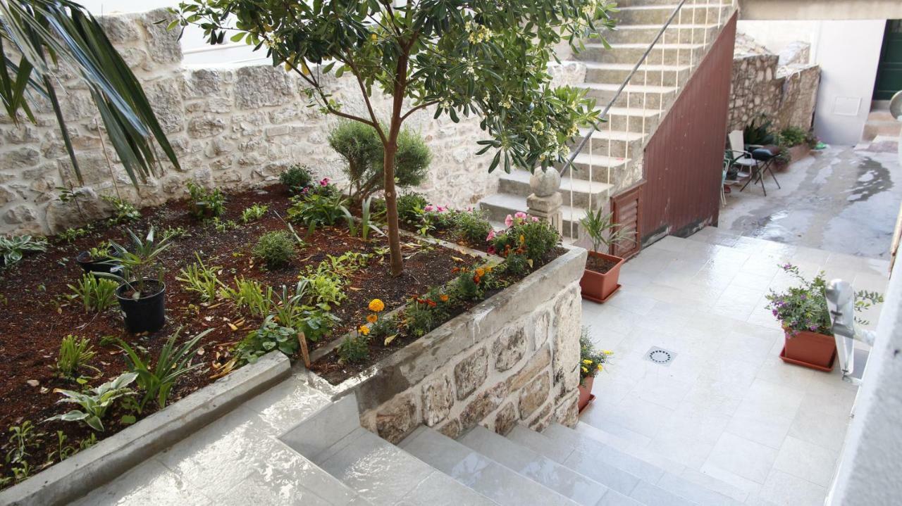 City Center Garden Apartments Šibenik Екстериор снимка